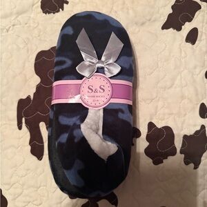 Women's Blue and Black Slippers